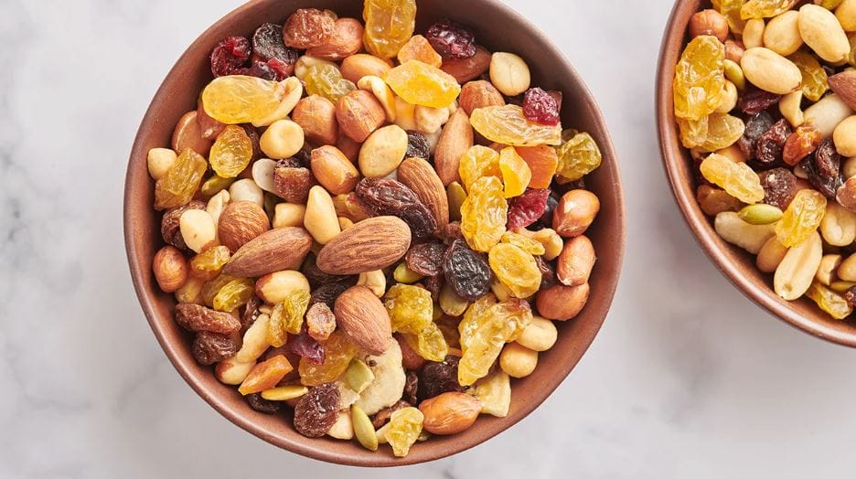 The Ultimate Guide to Trail Mix: Taste, Nutrition, and Reviews